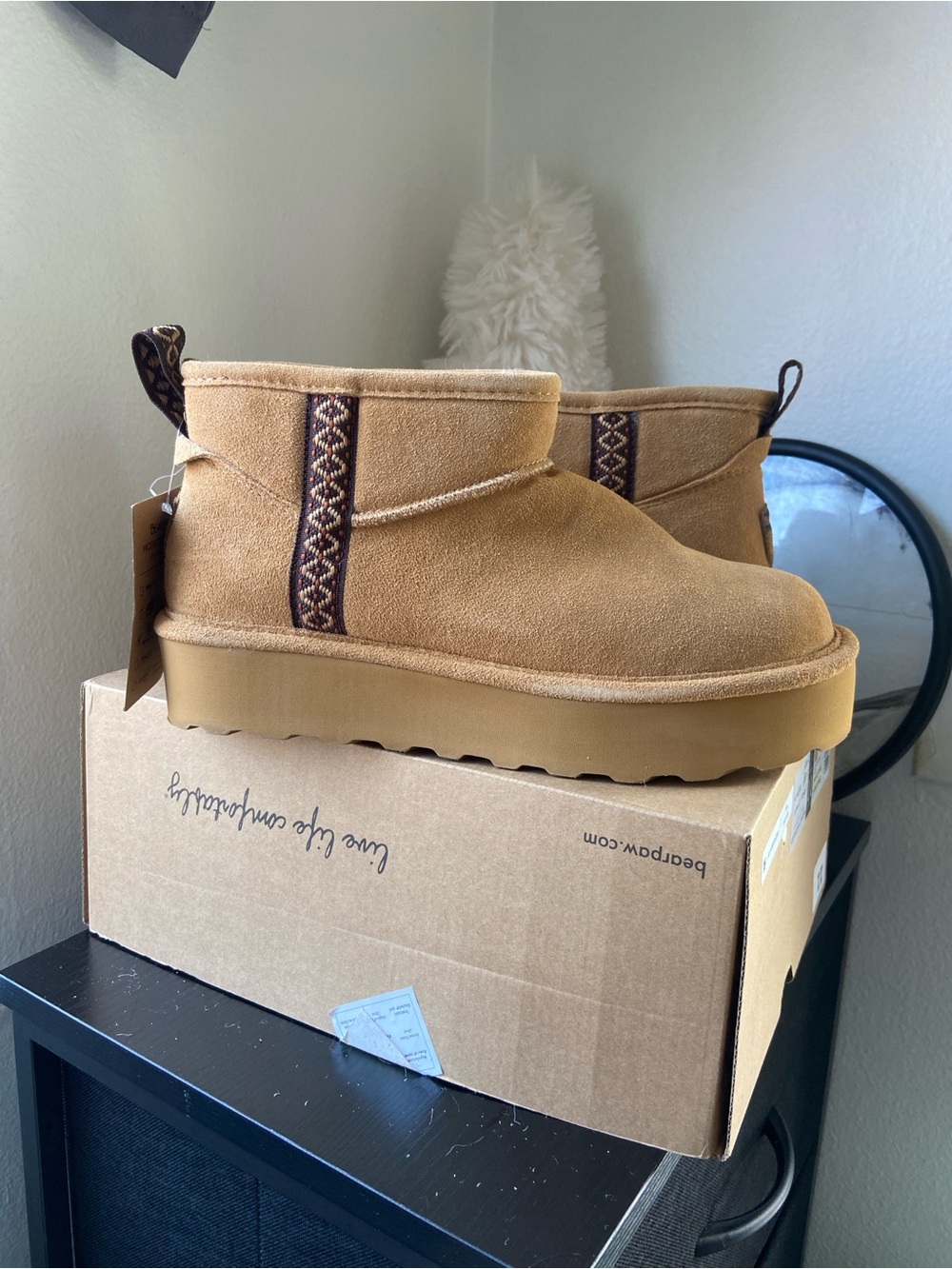 Bearpaw Retro October Shorty Women's Boots - 3285W Iced Coffee Solid 11 Med NWT
